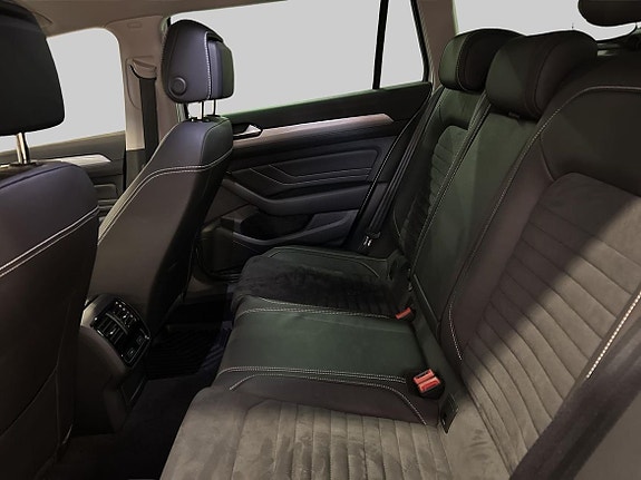 Volkswagen Passat 10 of 20