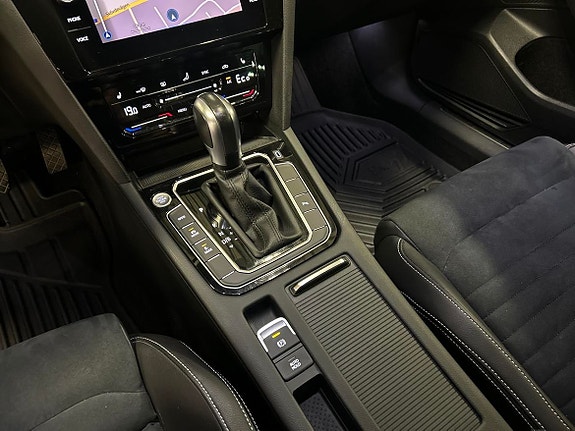 Volkswagen Passat 17 of 20