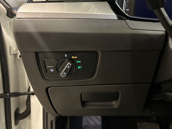 Volkswagen Passat 18 of 20
