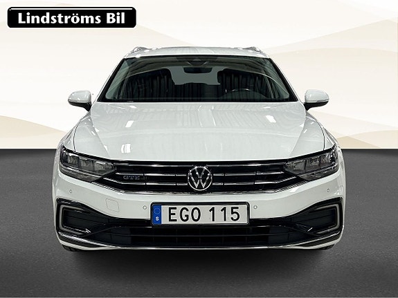 Volkswagen Passat 8 of 20