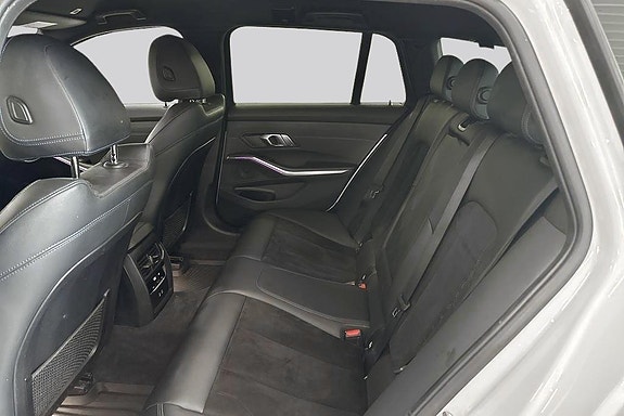 BMW 330e 6 of 9