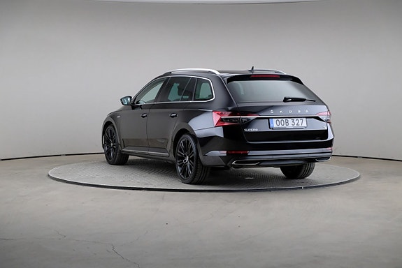 Skoda Superb 2 of 3