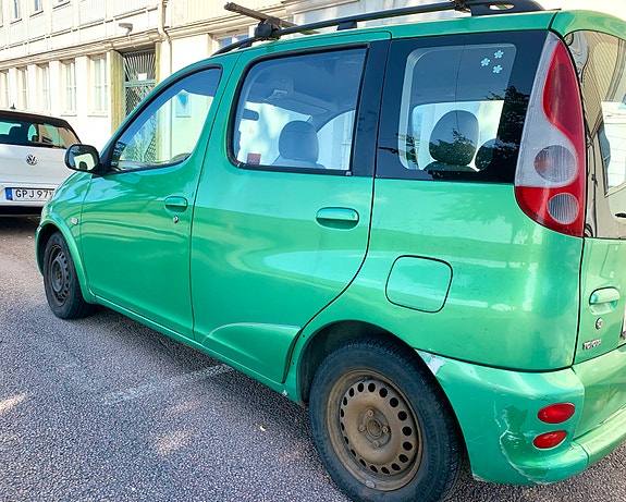 Toyota Yaris Verso 4 of 4