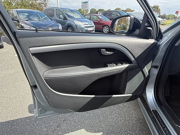 Volvo V70 13 of 17