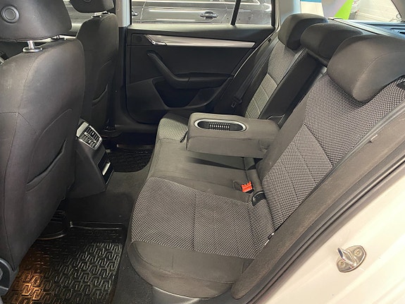 Skoda Octavia 19 of 21