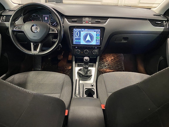 Skoda Octavia 11 of 21