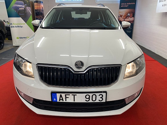 Skoda Octavia 2 of 21