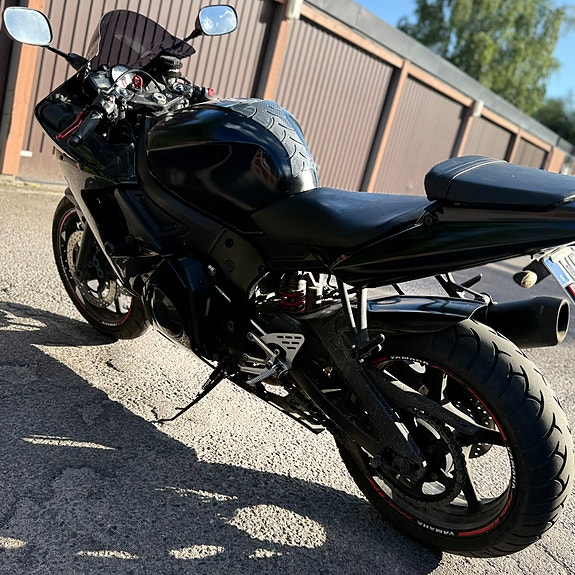 Yamaha YZF-R6 6 of 6