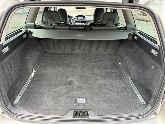 Volvo V70 13 of 13