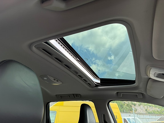 Volvo V70 12 of 13