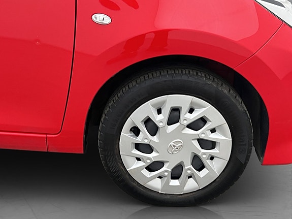 Toyota Aygo 24 of 24