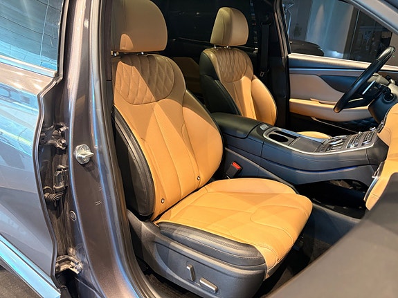 Hyundai Santa Fe 14 of 30