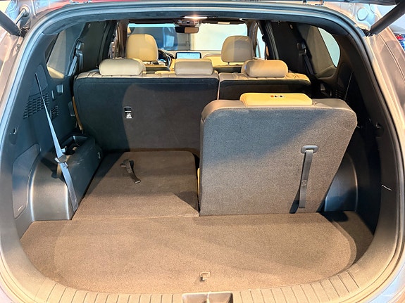 Hyundai Santa Fe 19 of 30