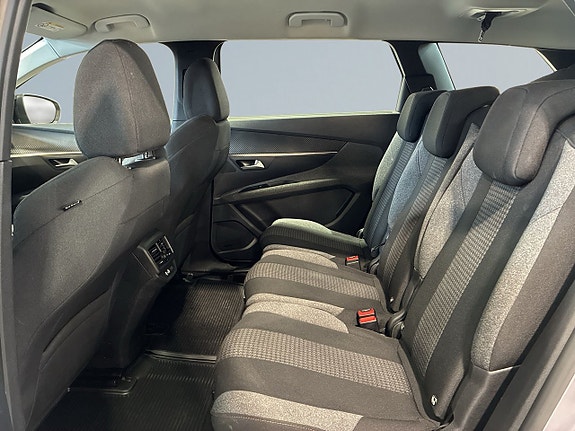 Peugeot 5008 11 of 21