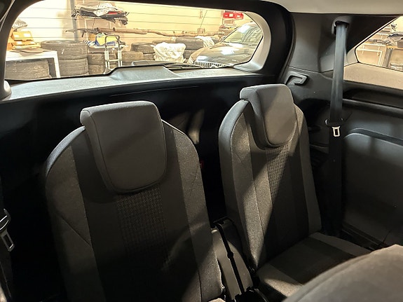 Peugeot 5008 17 of 21
