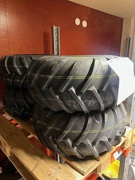 2 ST 26X12,00-12 HJUL 2 of 2