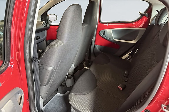 Toyota Aygo 15 of 17