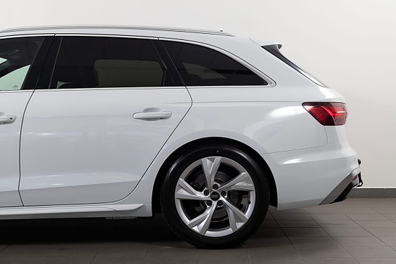 Audi A4 5 of 23