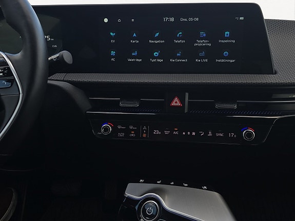 Kia EV6 16 of 21