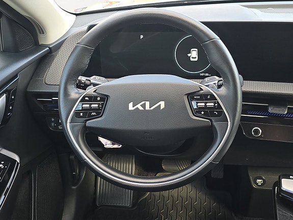 Kia EV6 11 of 21