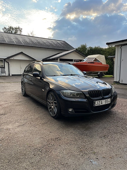 BMW 320d 4 of 7