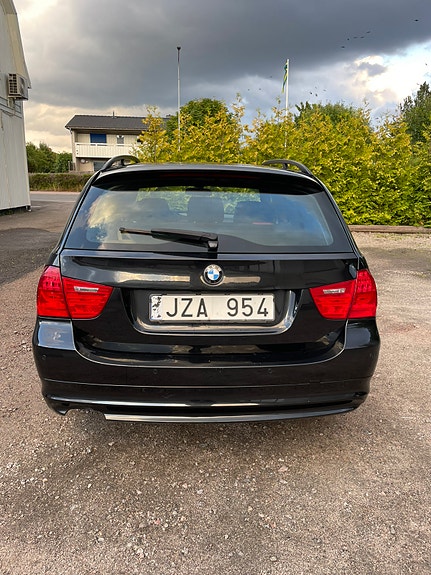 BMW 320d 5 of 7
