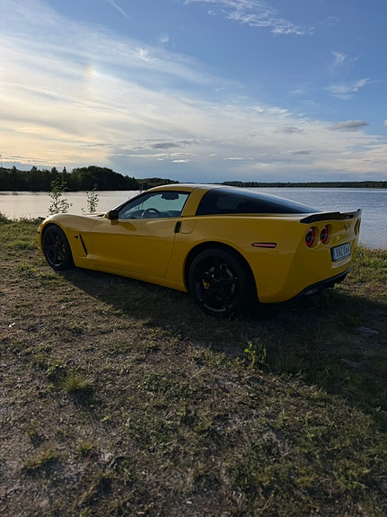 Chevrolet Corvette 3 of 10
