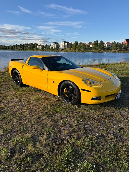 Chevrolet Corvette 2 of 10