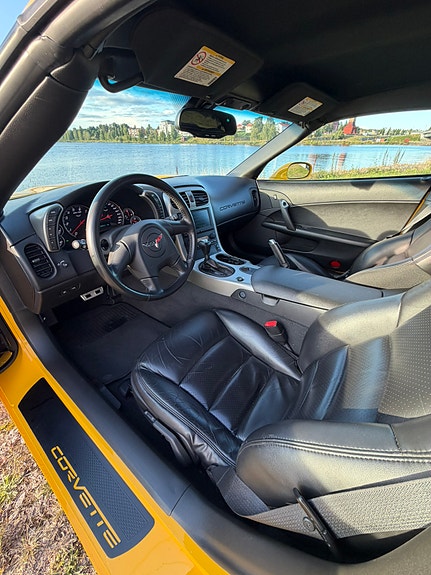 Chevrolet Corvette 8 of 10