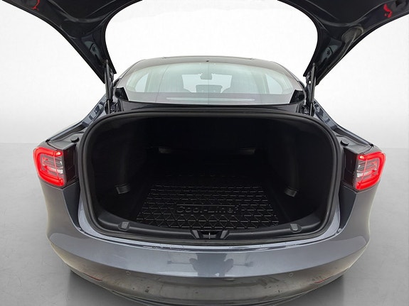 Tesla Model 3 30 of 30