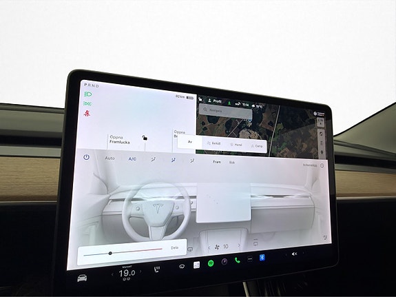 Tesla Model 3 21 of 30