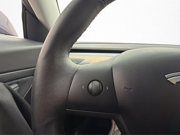 Tesla Model 3 15 of 30