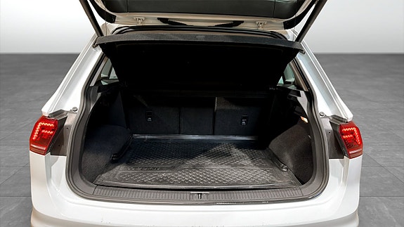 Volkswagen Tiguan 12 of 20