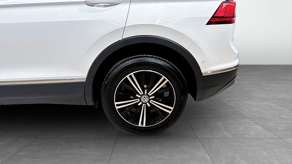 Volkswagen Tiguan 6 of 20