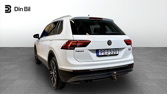 Volkswagen Tiguan 3 of 20