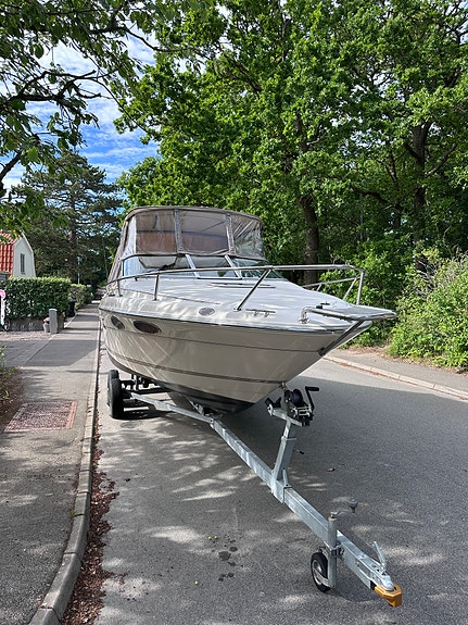 Sea Ray 200 Overnighter Signature Selection 2 of 9