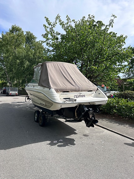 Sea Ray 200 Overnighter Signature Selection 4 of 9