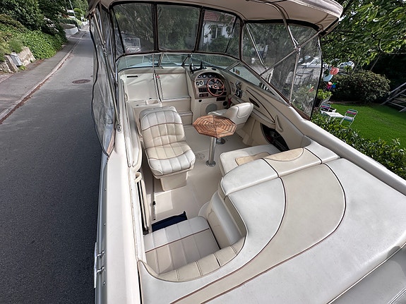 Sea Ray 200 Overnighter Signature Selection 7 of 9