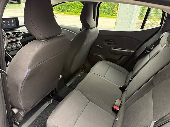 Dacia Sandero 7 of 20