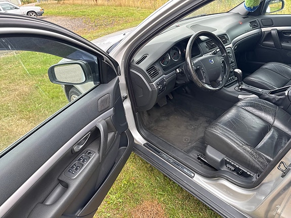 Volvo S80 4 of 30