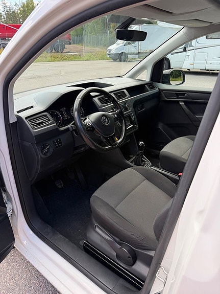 Volkswagen Caddy 8 of 11