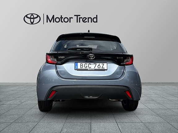Toyota Yaris 5 of 25