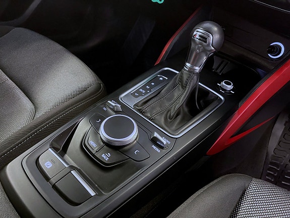 Audi Q2 12 of 17