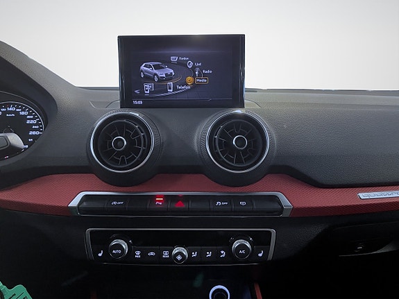 Audi Q2 9 of 17