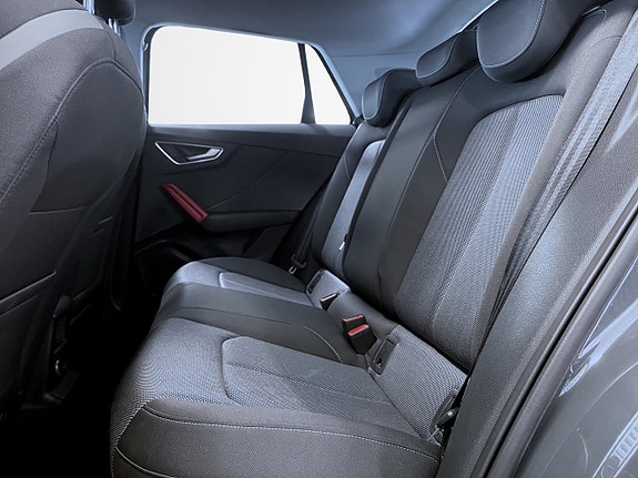 Audi Q2 14 of 17