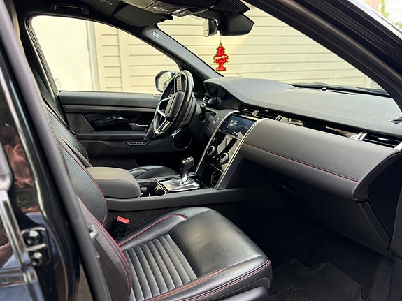 Land Rover Discovery Sport 3 of 3