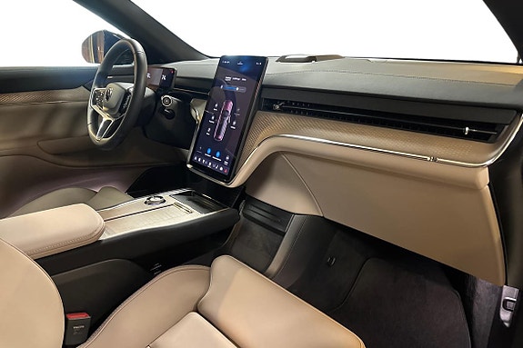 Volvo EX90 10 of 16