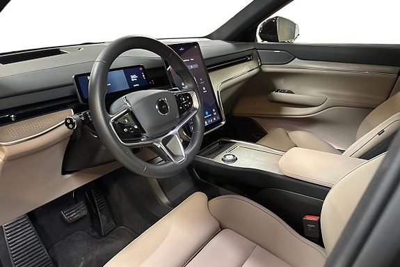 Volvo EX90 8 of 16