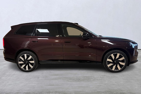Volvo EX90 3 of 16