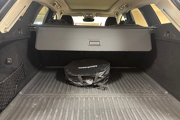 Volvo XC60 13 of 15